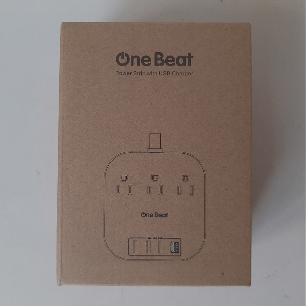 NEW STILL IN THE BOX, BRAND NEW POWER STRIP WITH USB.!
